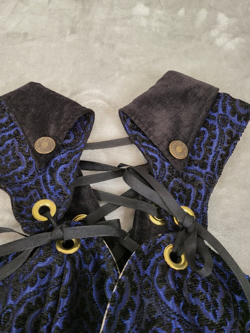 HALLOWEEN: Pirate Costume DITD Brocade Corset Vest High Low Skirt Blouse Boots - Picture 4 of 13